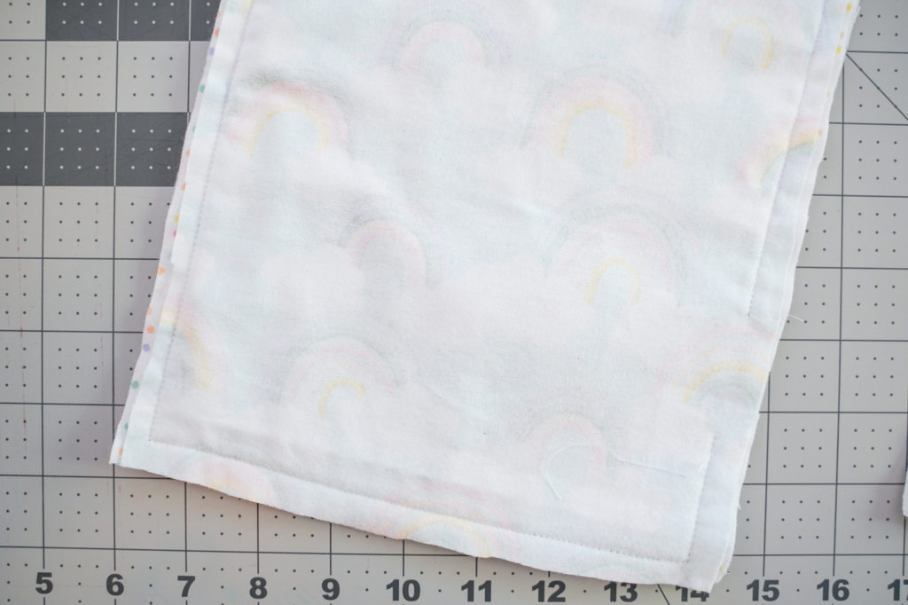 Easy, Super Absorbent 10 Minute Baby Burp Cloths: Full photo tutorial