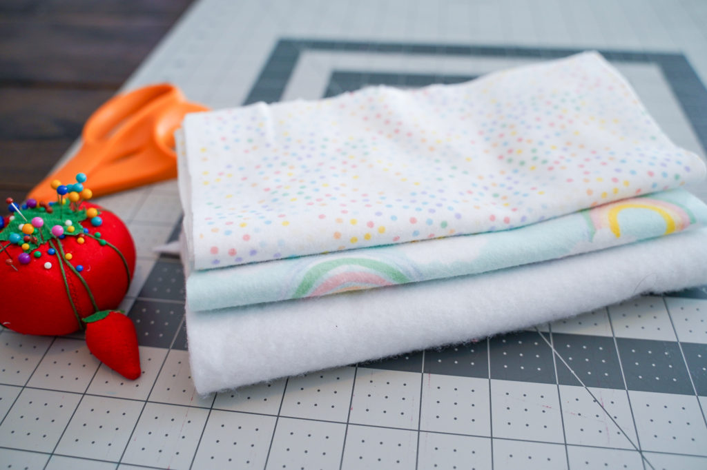 Easy, Super Absorbent 10 Minute Baby Burp Cloths: Full photo tutorial