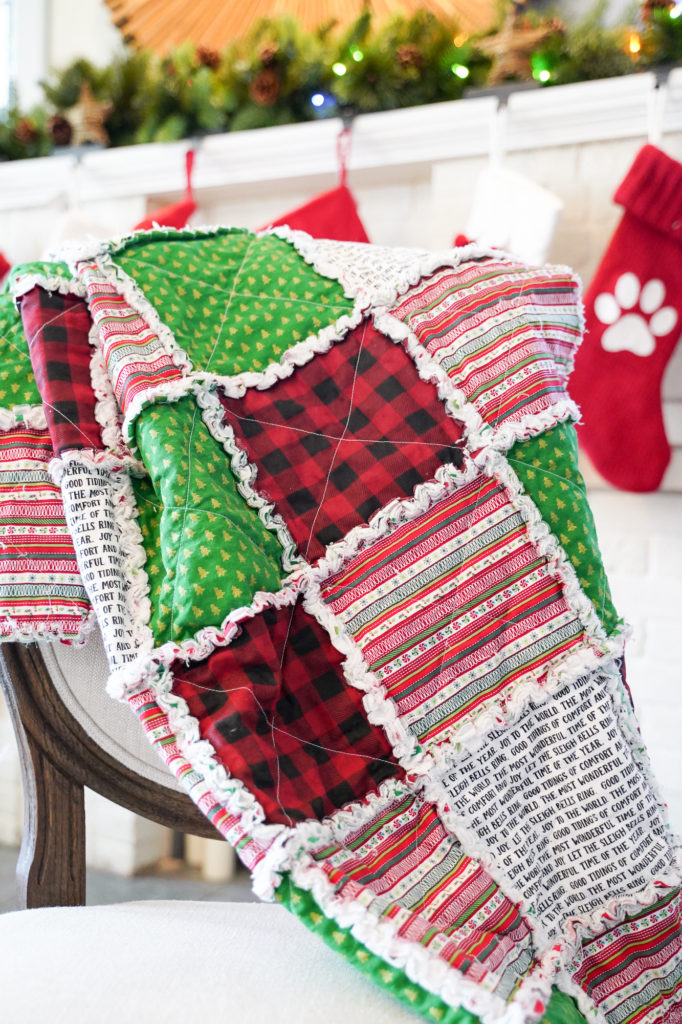 DIY Christmas Rag Quilt Tutorial