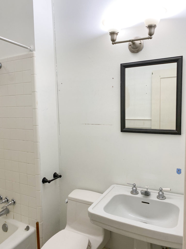 Budget-friendly bathroom renovation: Before