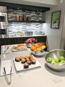 Elite Pantry, Delta Hotels Chicago North Shore Suites