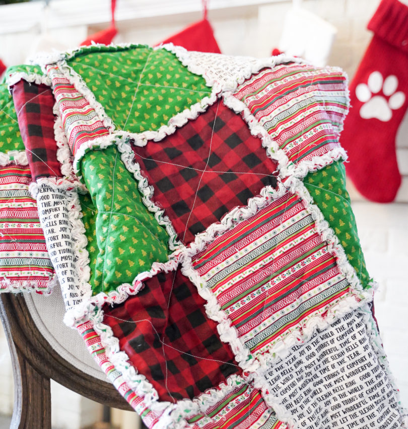 Raggy Christmas Quilt Tutorial